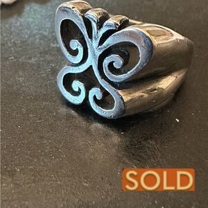 ❌SOLD❌ Retired James Avery Wide Butterfly Ring Size 4.0, 7.22grams!